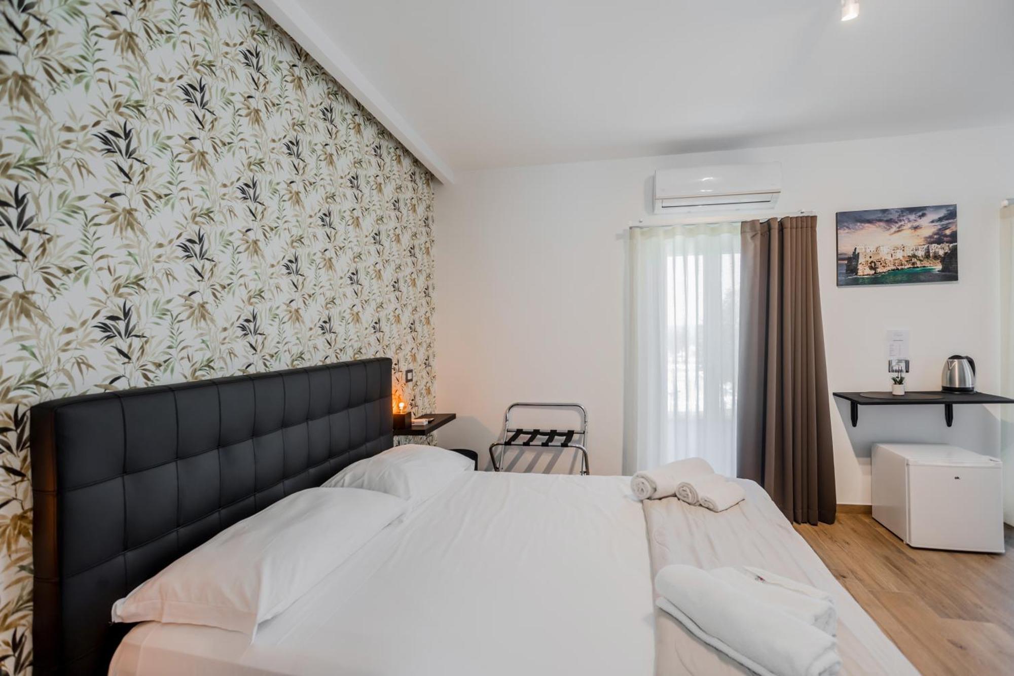 Pietramare Luxury Suites Bari Buitenkant foto