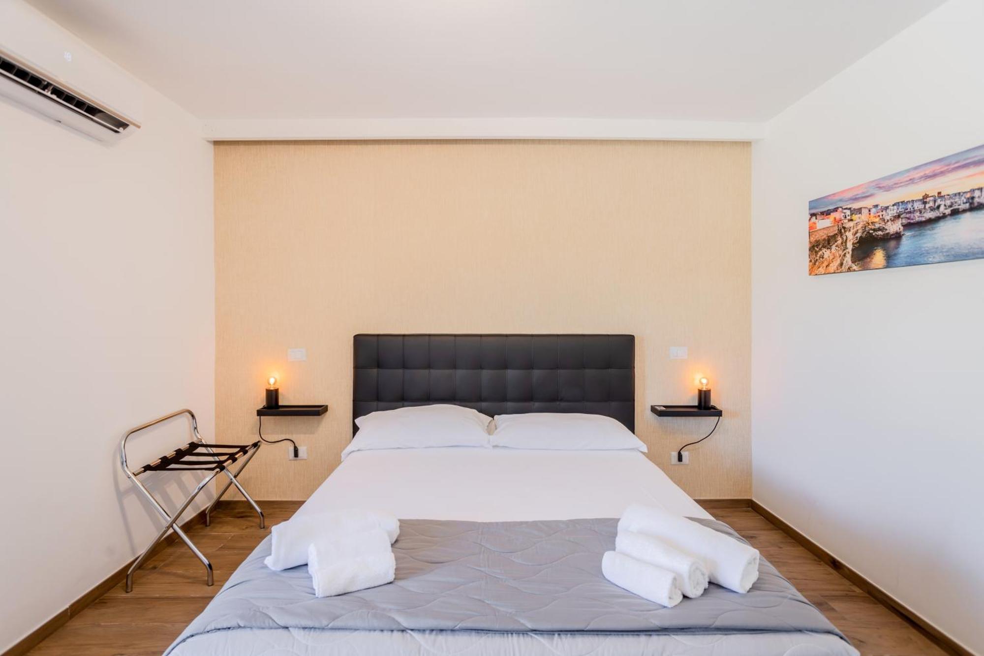 Pietramare Luxury Suites Bari Buitenkant foto