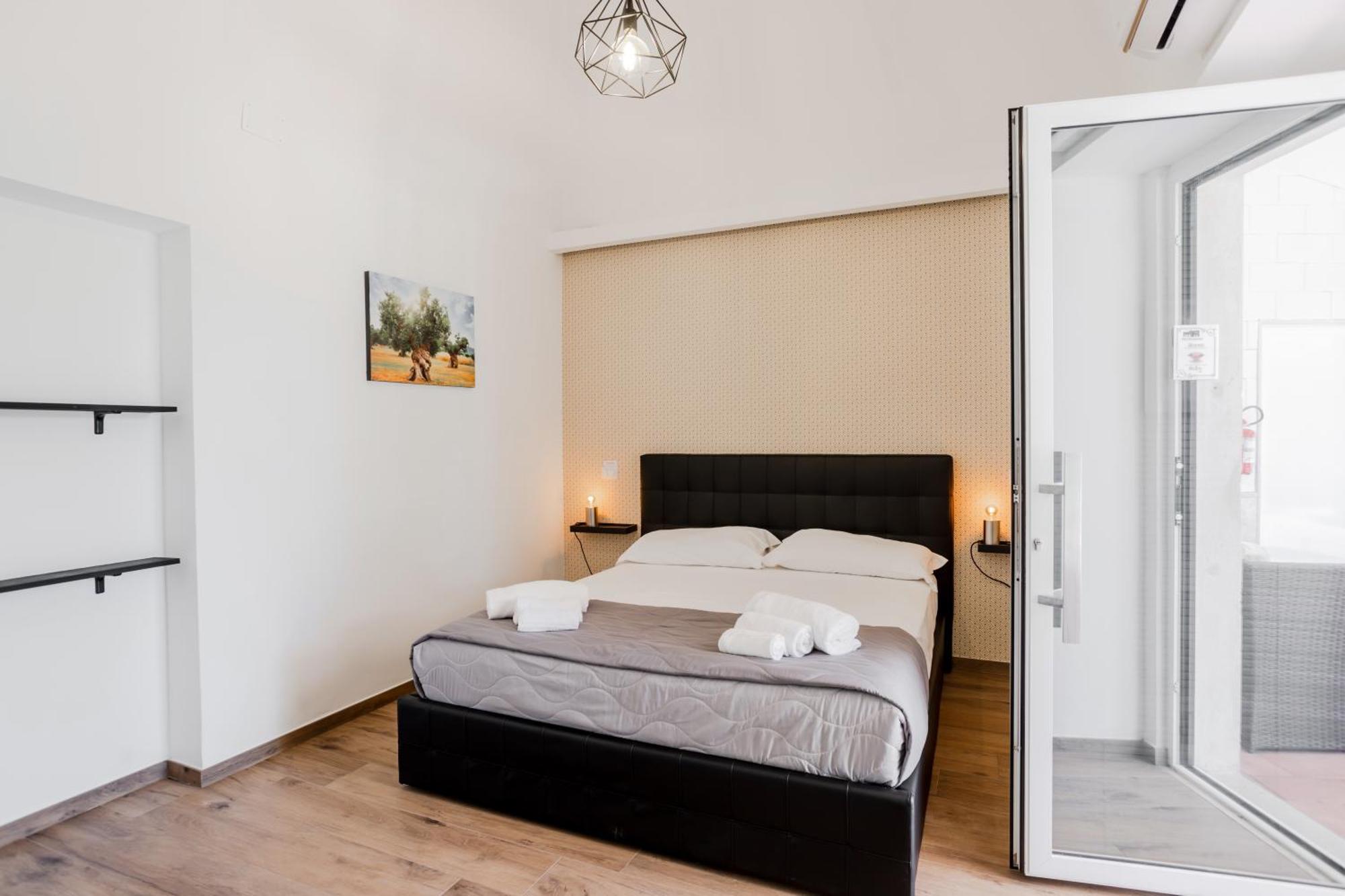Pietramare Luxury Suites Bari Buitenkant foto