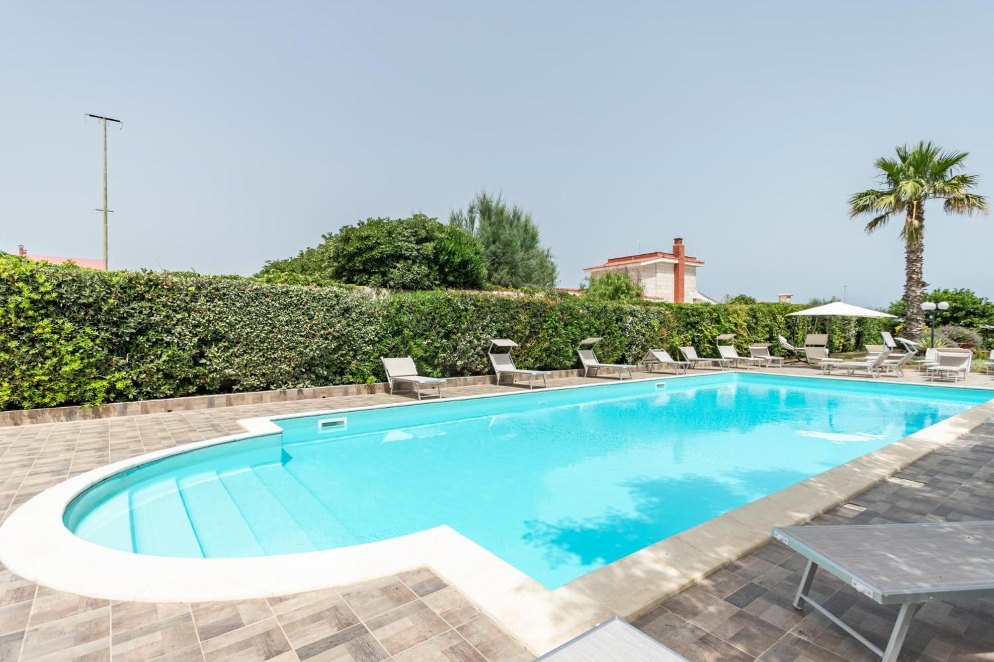 Pietramare Luxury Suites Bari Buitenkant foto