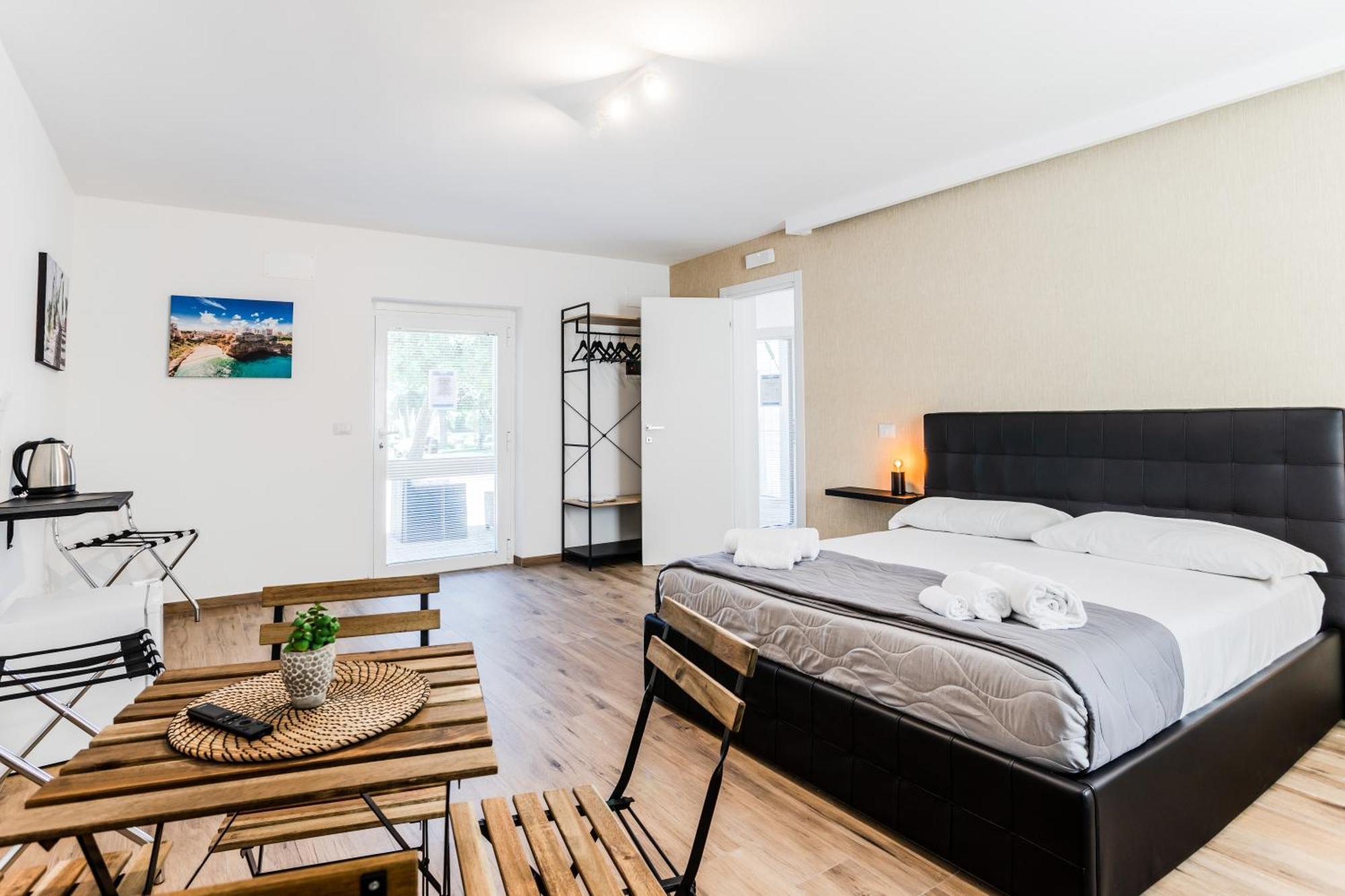 Pietramare Luxury Suites Bari Buitenkant foto