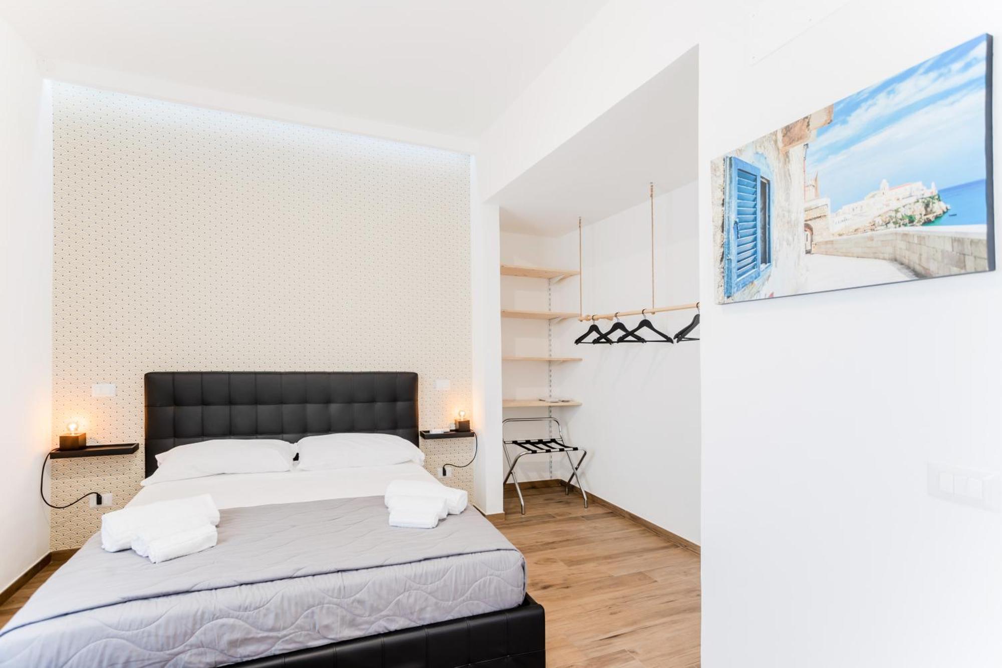 Pietramare Luxury Suites Bari Buitenkant foto