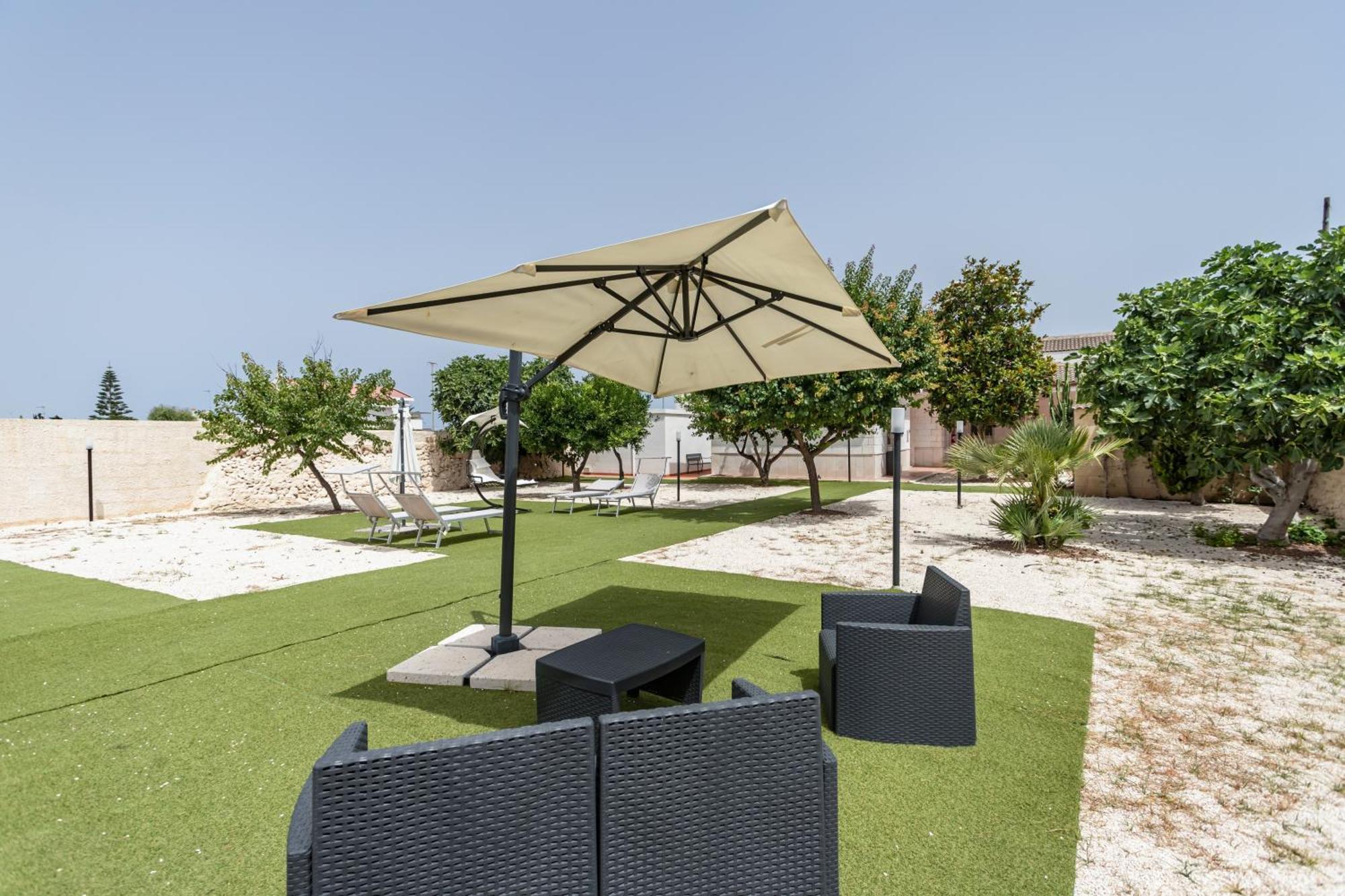Pietramare Luxury Suites Bari Buitenkant foto