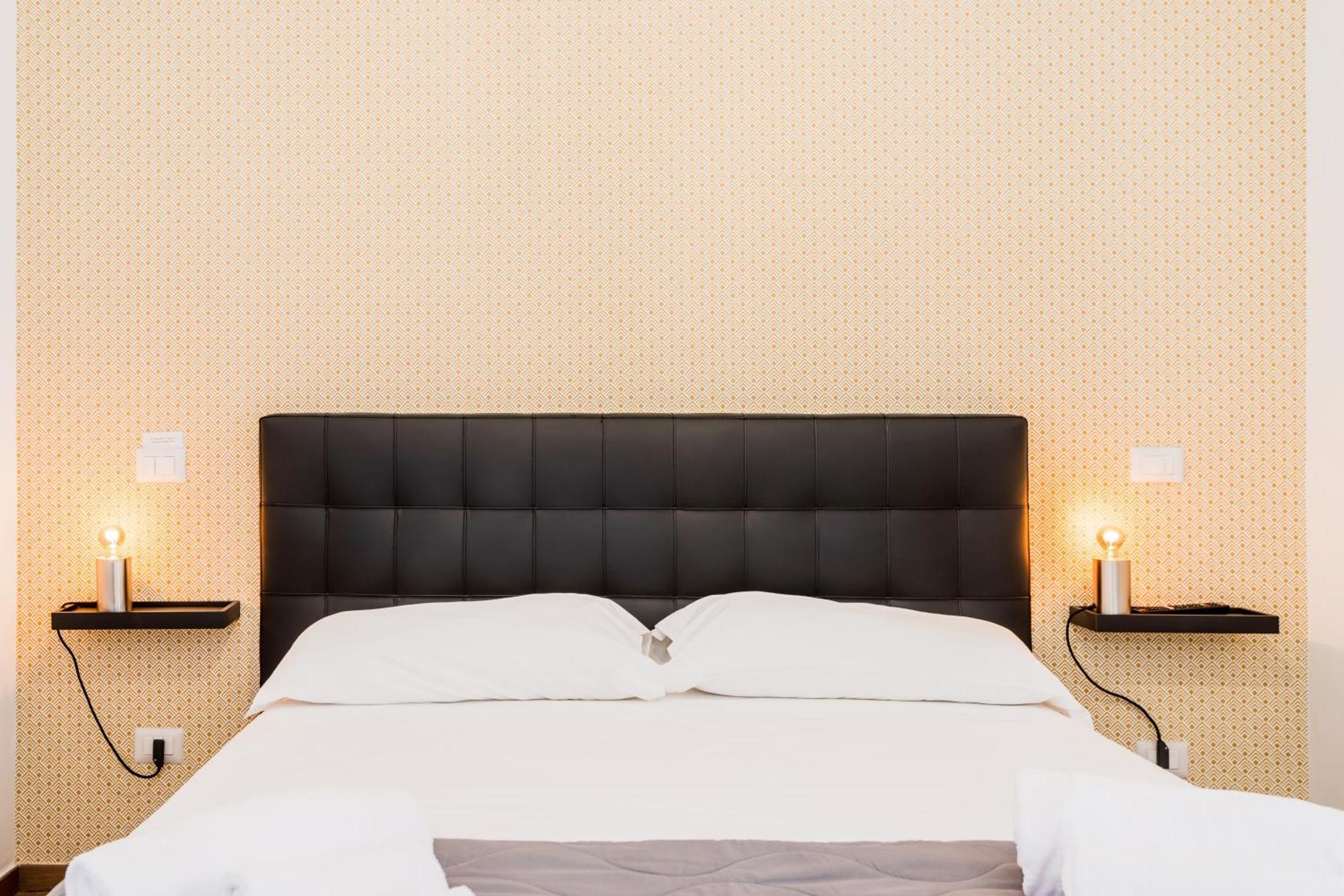 Pietramare Luxury Suites Bari Buitenkant foto