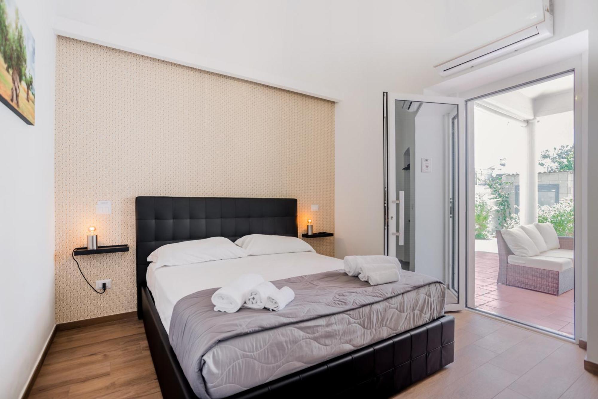 Pietramare Luxury Suites Bari Buitenkant foto