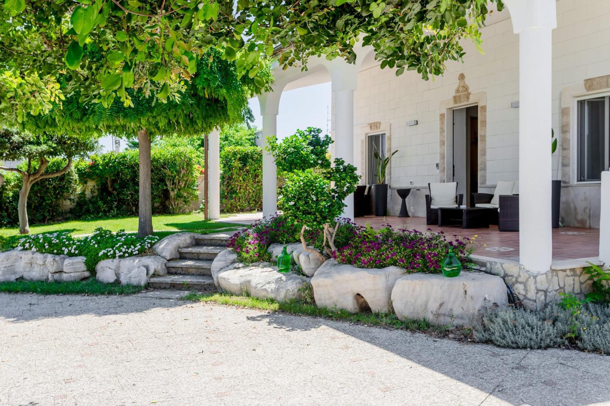 Pietramare Luxury Suites Bari Buitenkant foto