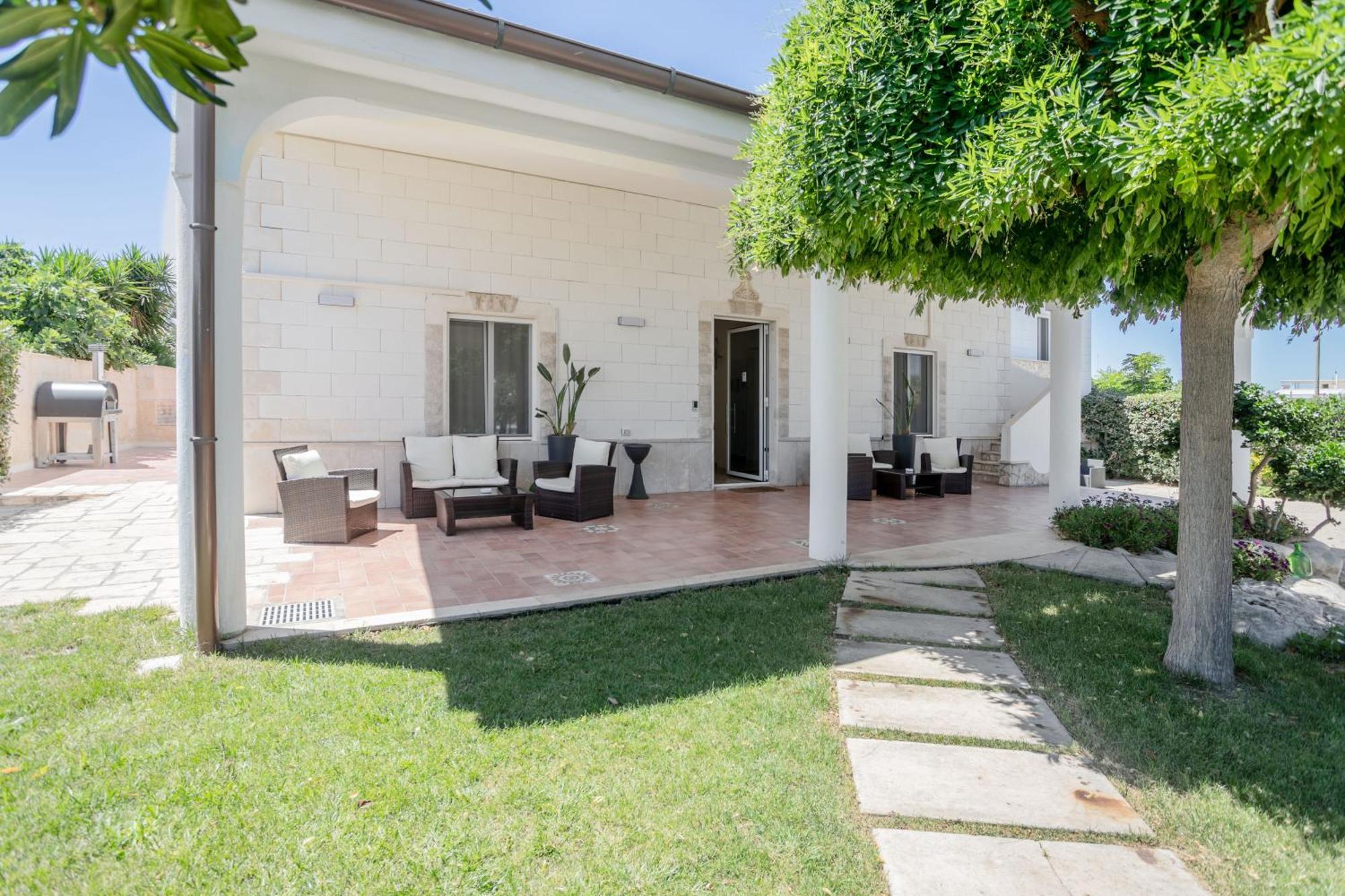 Pietramare Luxury Suites Bari Buitenkant foto